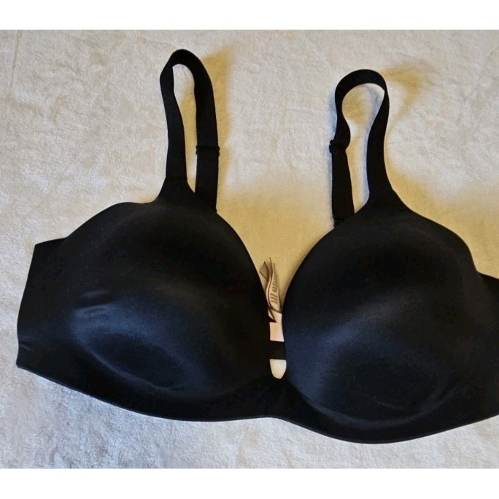 Victoria's Secret Lined Semi Demi Basic Black 38D Two Latch Bra